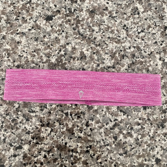 Ivivva headband - Picture 1 of 1